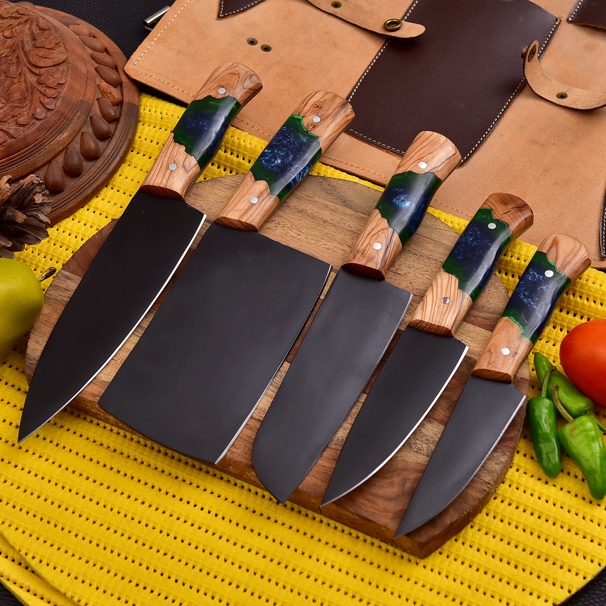 https://edcdamascus.com/wp-content/uploads/2023/04/chef-knife-set-green-2.jpg