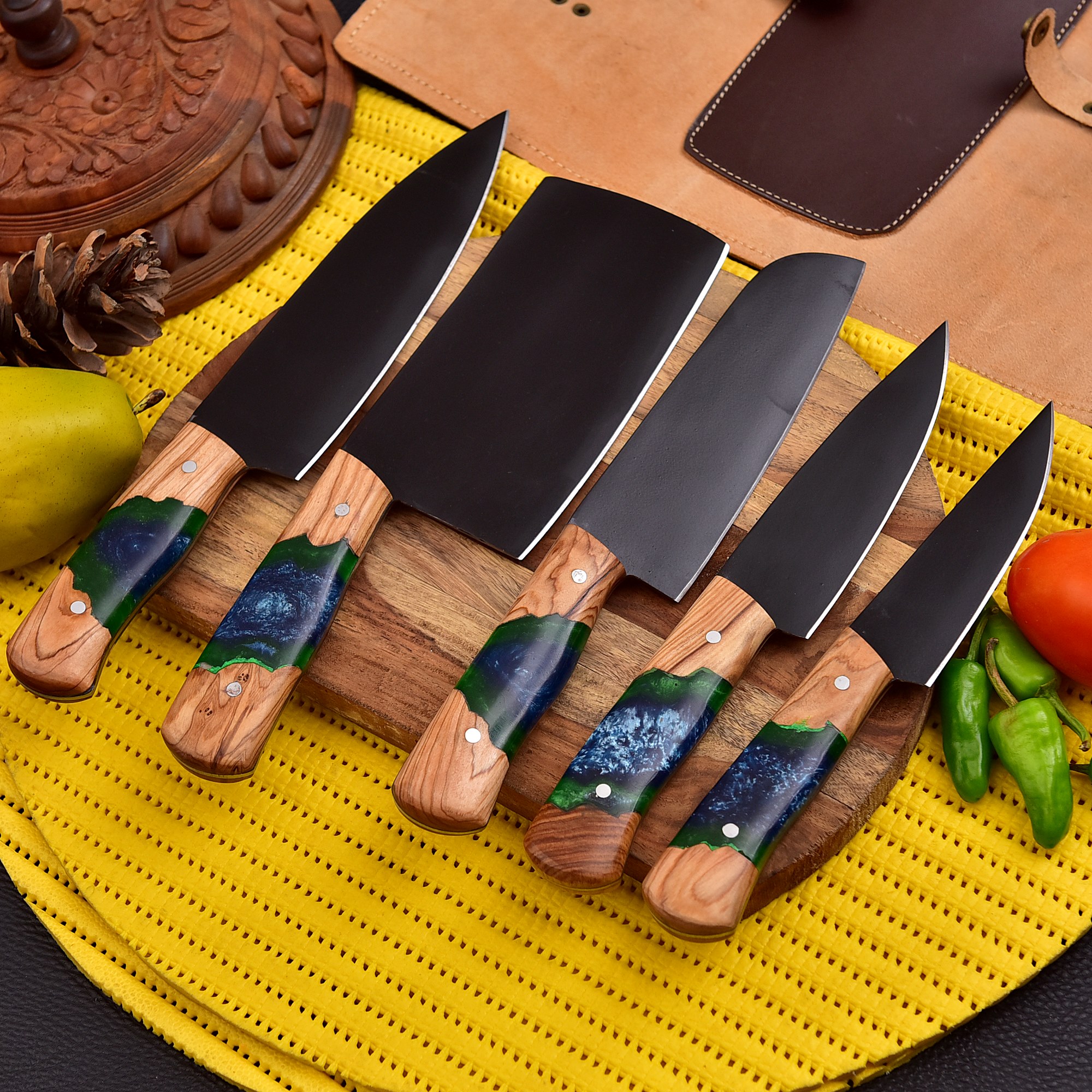 https://edcdamascus.com/wp-content/uploads/2023/04/chef-knife-set-green-3.jpg