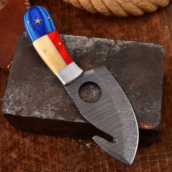 Damascus Steel Skinning knife Flag Wood