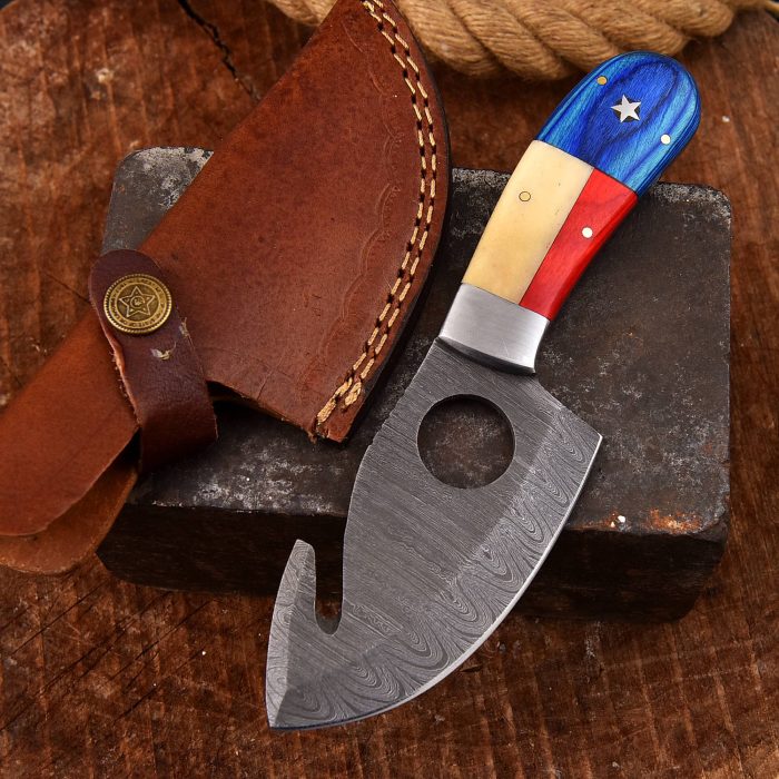 Damascus Steel Skinning knife Flag Wood