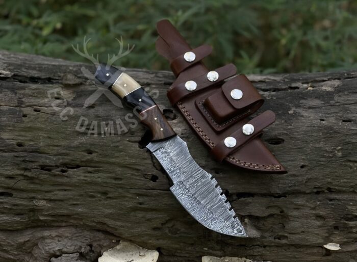 Damascus Steel Hunting Knife Camel bone Cow Horn & Rosewood Handle